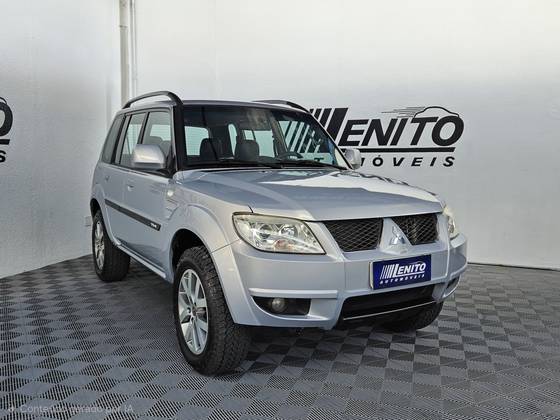 MITSUBISHI PAJERO TR4 2.0 4X4 16V 140CV FLEX 4P AUTOMÁTICO MITSUBISHI PAJERO TR4 2.0 4X4 16V 140CV FLEX 4P AUTOMÁTICO